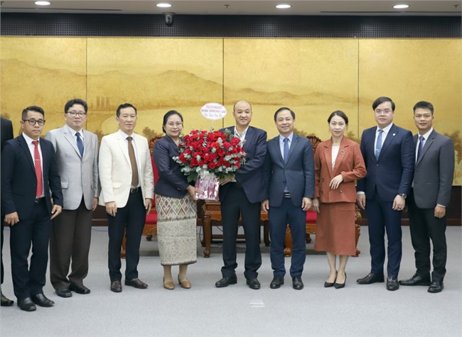 Đà Nẵng cử giáo viên sang dạy tiếng Việt tại Trung tâm tiếng Việt tỉnh Savannakhet (Lào) (01/02/2024)
